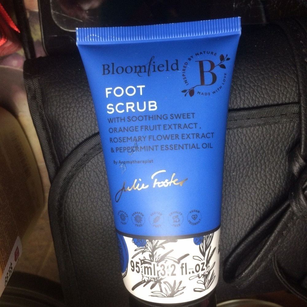 Bloomfield Foot Scrub Soothing Herbal Fruit Extracts & Essential Oils New